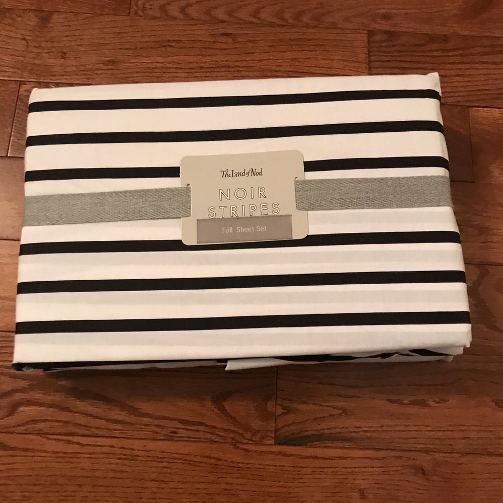New Land of Nod Full Sheet Set. Navy stripe.